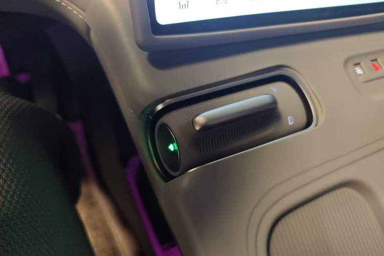 Used Nio EC6 2024 75 kWh Gear Lever