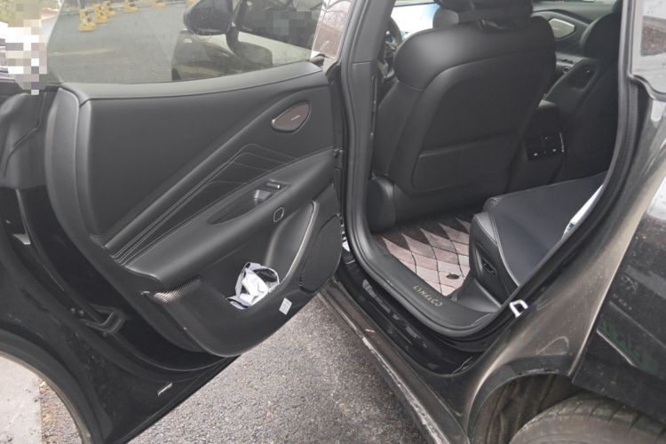 Used Lynk & Co 10 EM-P 2025 Model 240 Four-Wheel Drive Ultra Left Rear Seat