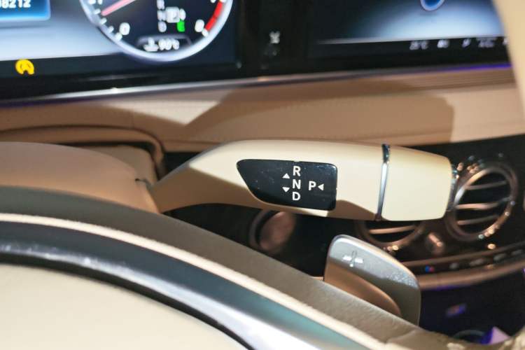 Used Mercedes-Benz S-Class 2014 S 320 L Luxury Model Gear Lever