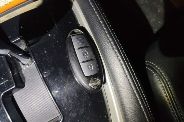 Used Nissan X-Trail 2015 2.0L CVT Comfort MAX Edition 2WD