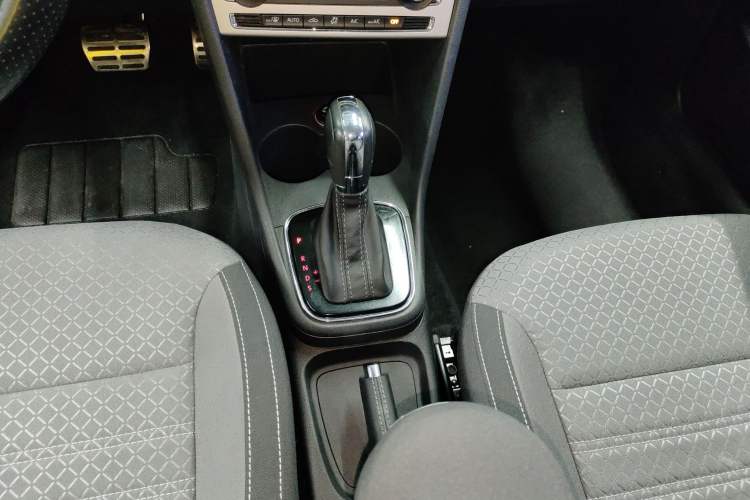 Used Volkswagen Polo 2016 1.6L Cross Polo Automatic