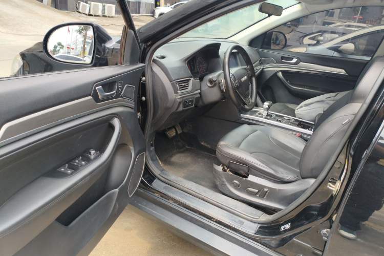 Used Haval H6 2019 Sport Edition 1.5T Automatic Two-Wheel Drive Elite Model China VI Driver Seat