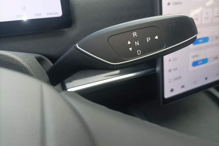 Used Chery Explore 06 C-DM 2024 Luxury Model Gear Lever