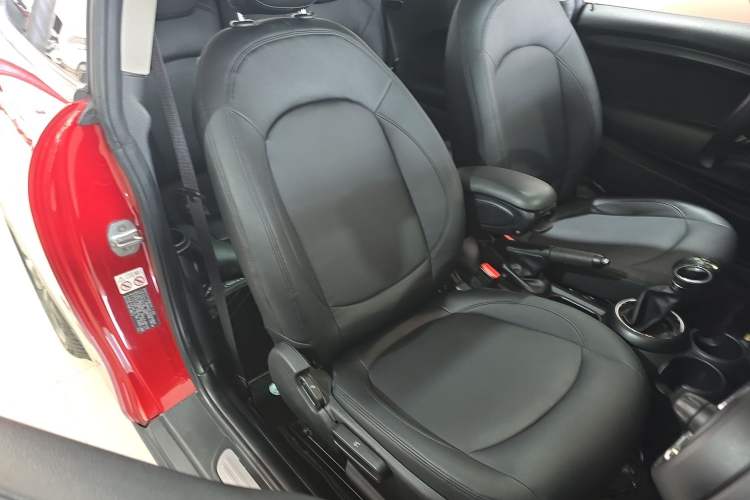 Used MINI 2016 1.2T ONE Pioneer Edition Right Front Seat