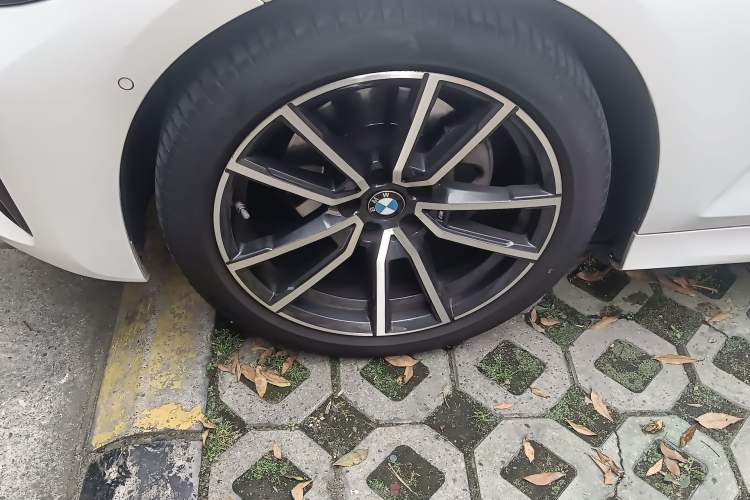 Used BMW 3 Series 2021 Second Facelift 325Li M Sport Package
