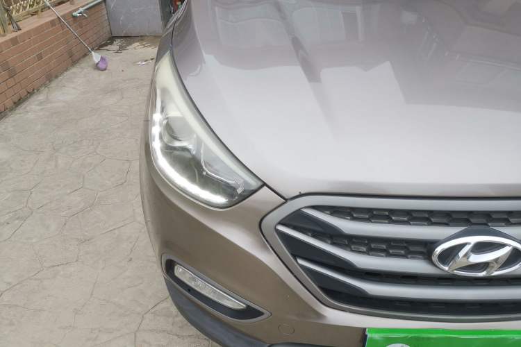 Used Hyundai ix35 2013 2.0L Automatic Two-Wheel Drive Smart GLS China IV Standard Exterior 6