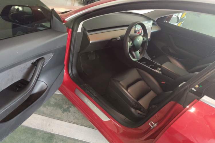 Used Tesla Model 3 2020 Long-Range Rear-Wheel-Drive Version