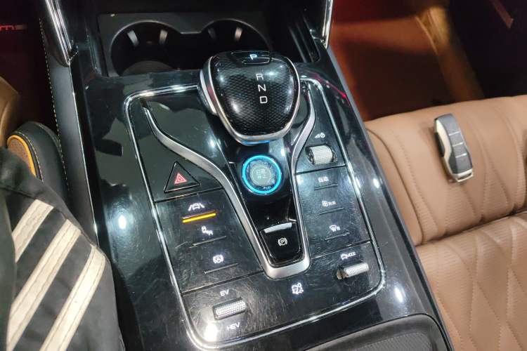 Used BYD Tang New Energy 2021 DM-i 112KM Prestige Model Gear Lever