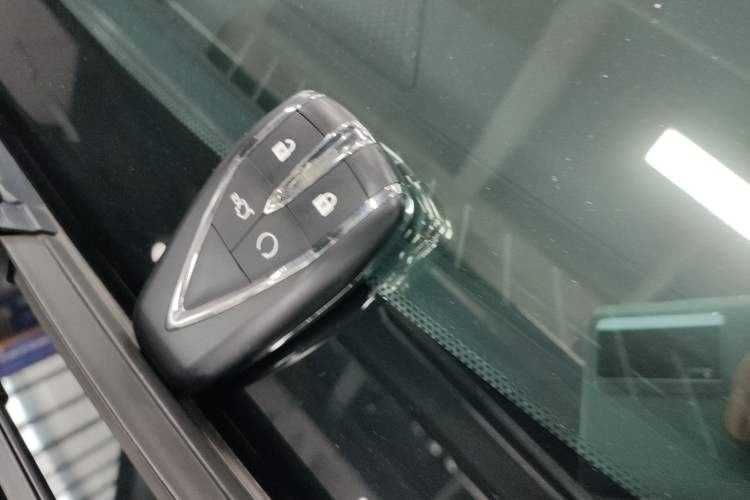 Used CHANGAN UNI-V 2022 1.5T Prestige Version