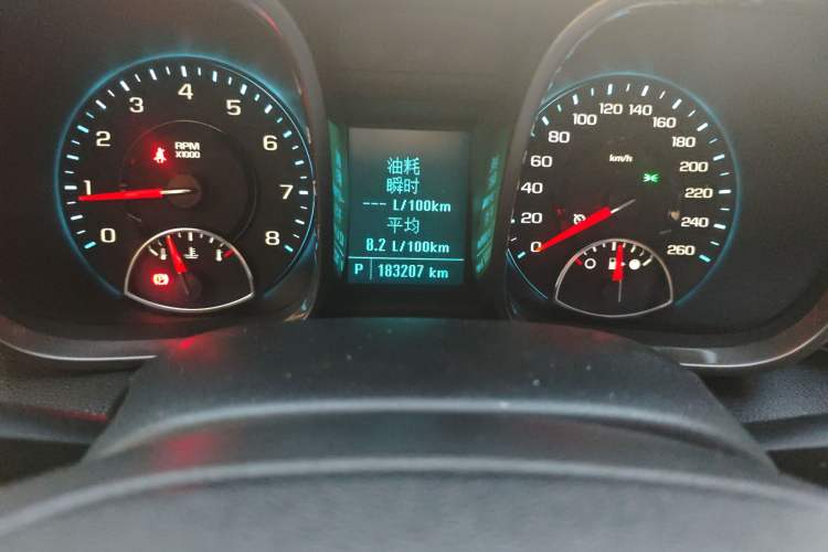 Used Chevrolet Malibu 2014 2.0L Automatic Luxury Edition Odometer Close Up