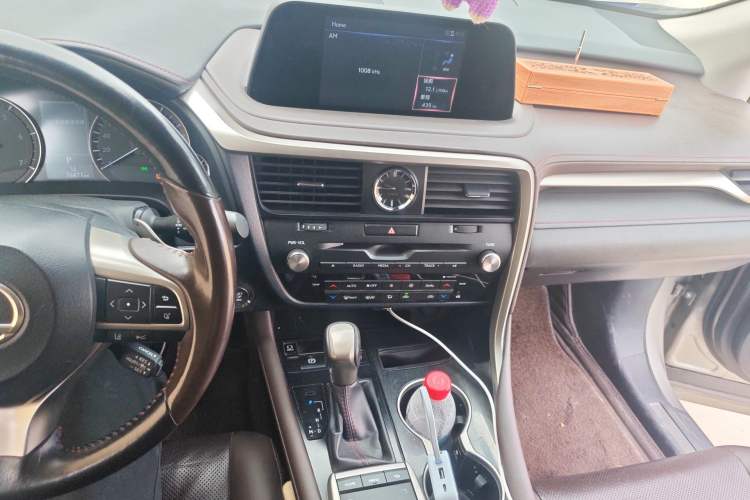 Used Lexus RX 2020 300 Two-Wheel Drive Comfort Edition China VI Standard Audio And AC Panel