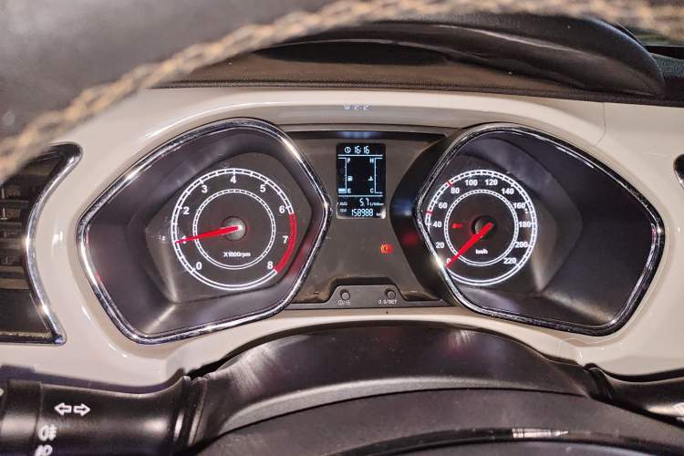 Used JAC Group Refine S2 2015 1.5L Manual Luxury Smart Model