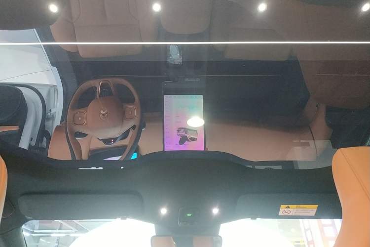 Used Nio ET5 2024 75 kWh Headliner