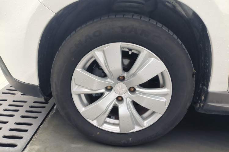 Used Peugeot 2008 2014 1.6L Automatic Fashion Edition
