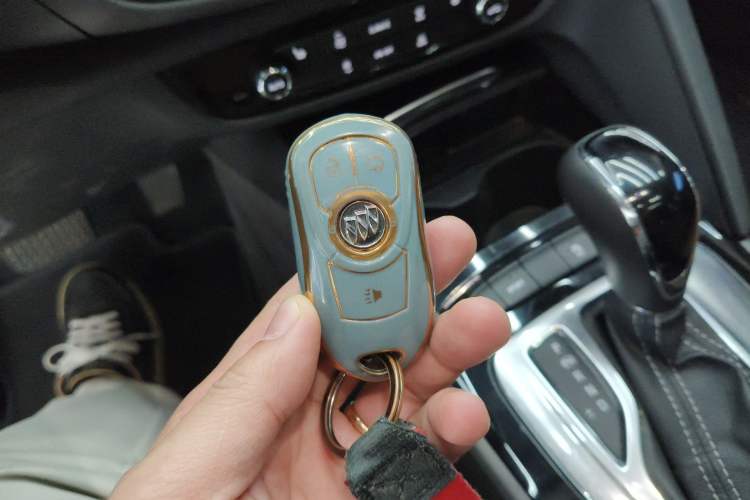 Used Buick Regal 2019 20T Elite Version China VI Standard Vehicle Key