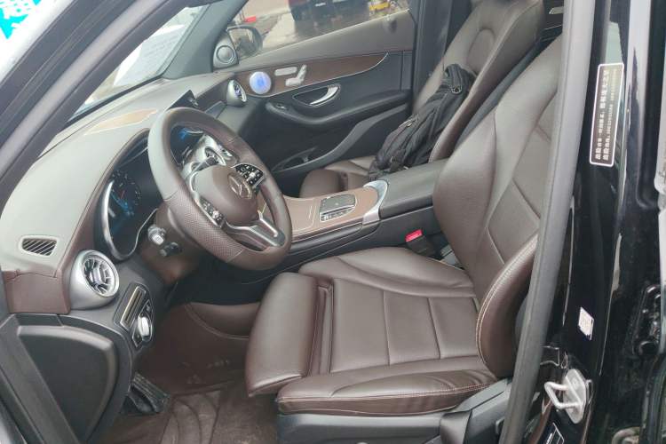 Used Mercedes-Benz GLC 2022 Second Facelift GLC 260 L 4MATIC Luxury Edition Left Front Seat