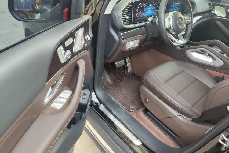 Used Mercedes-Benz GLS 2023 Second Facelift GLS 450 4MATIC Stylish Version Driver Seat