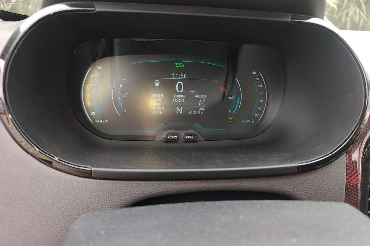 Used Chery Little Ant 2022 Sweet Pink Edition Half-Sugar Version 3-Cell Lithium 30kW 301km
