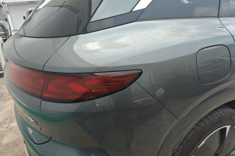 Used BYD Tang L 2025 DM 175KM Drone Player Edition Right Rear Taillight