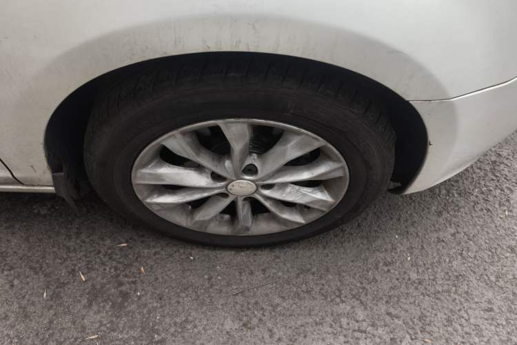 Used Volkswagen Golf 2012 1.4 TSI Automatic Comfort Edition Right Front Wheel Hub