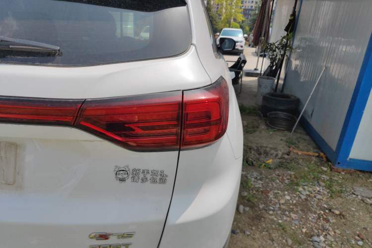 Used CHANGAN CS75 2018 280T Automatic Smart Edition China V-standard Right Rear Taillight