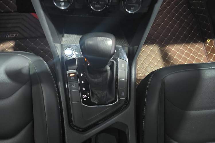 Used Volkswagen Tiguan L 2018 Facelift 330TSI Automatic Two-Wheel Drive Luxury Edition