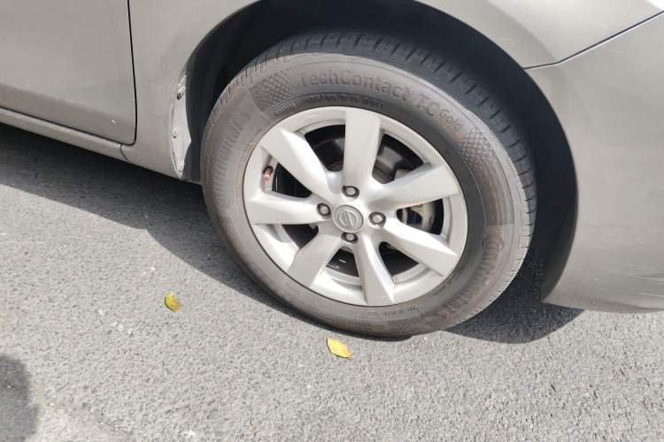 Used Nissan Sunny 2011 1.5XV CVT Deluxe Edition Right Front Wheel Hub