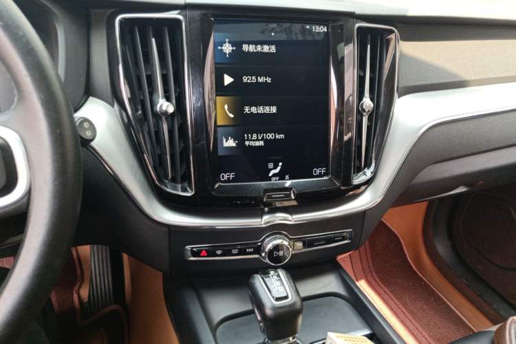 Used Volvo XC60 2018 T4 Zhiyi Edition Audio And AC Panel