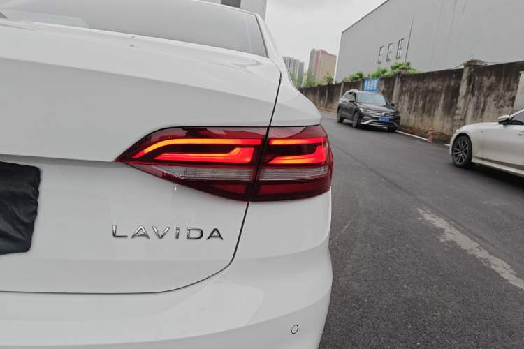 Used Volkswagen Lavida 2024 1.5L Automatic 5 Million Edition Right Rear Taillight