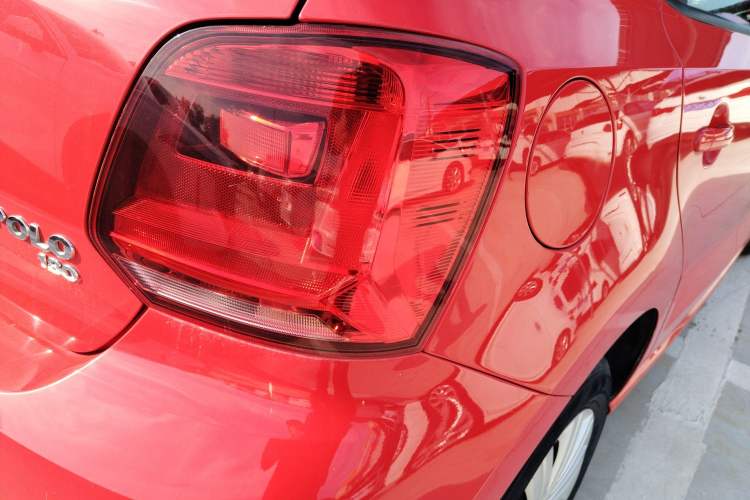 Used Volkswagen Polo 2016 1.6L Automatic Comfort Model
