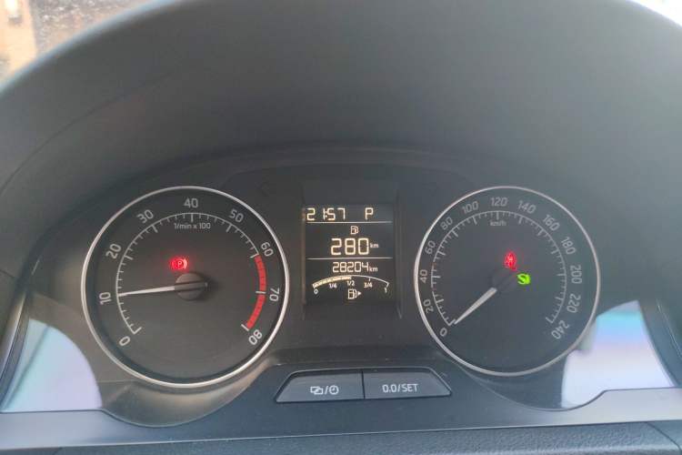 Used Skoda Rapid Spaceback 2014 1.6L Automatic Enjoyment Edition
