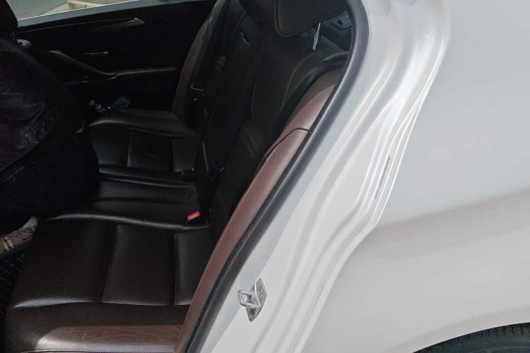 Used BMW 5 Series 2014 525Li Luxury Design Package