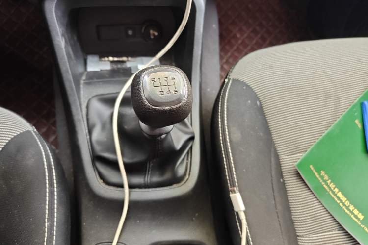 Used Wuling Hongguang 2021 1.5L Revised S Base Version with Electric Power Steering LAR Gear Lever