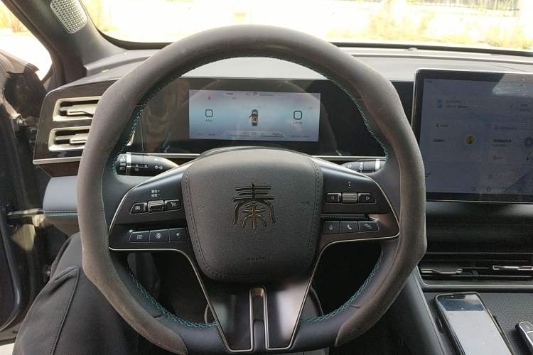 Used BYD Qin L 2024 DM-i 80KM Beyond Model Steering Wheel
