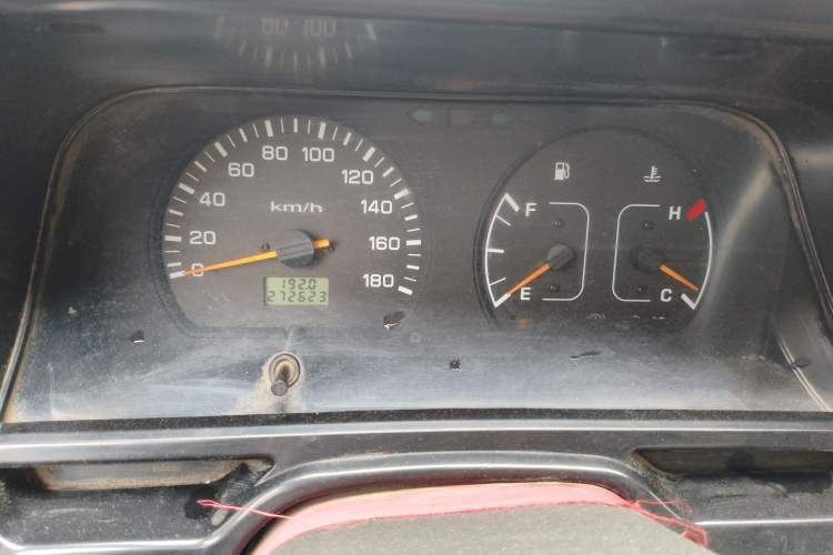 Used Jinbei Hiace 2014 2.0L 5th Generation Kuaiyunwang Business Version 4G21B
