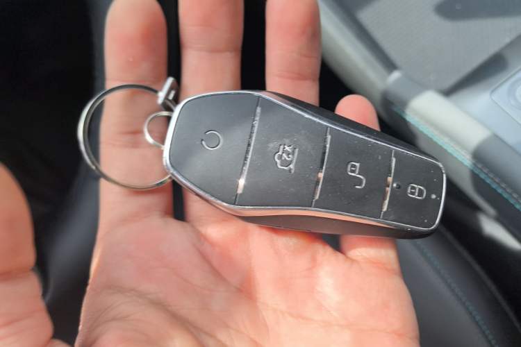 Used BYD Qin L 2025 DM-i Smart Drive 80KM Leading Model Interior 1