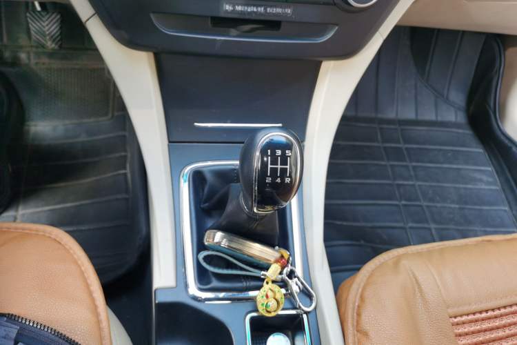 Used Geely Auto Emgrand 2017 Sedan Million Edition 1.5L Manual Fashion Model