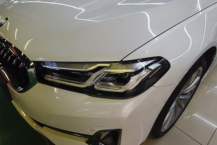 Used BMW 5 Series 2022 Second Facelift 530Li Luxury Edition Premium Package
