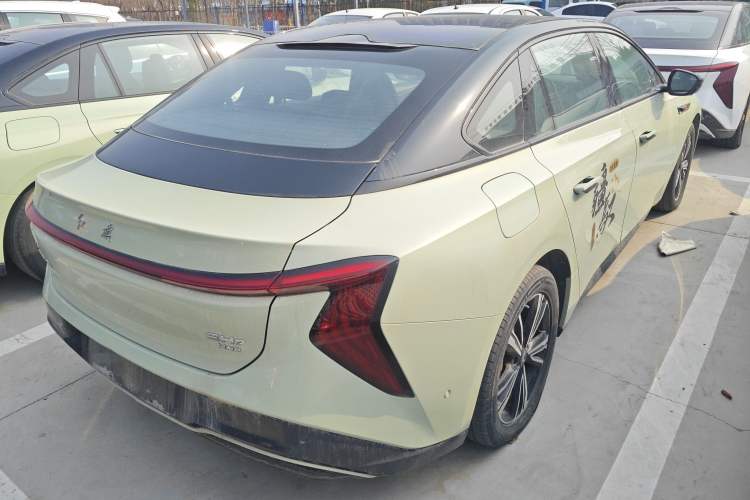 Used Hongqi EH7 2024 690 Pro
