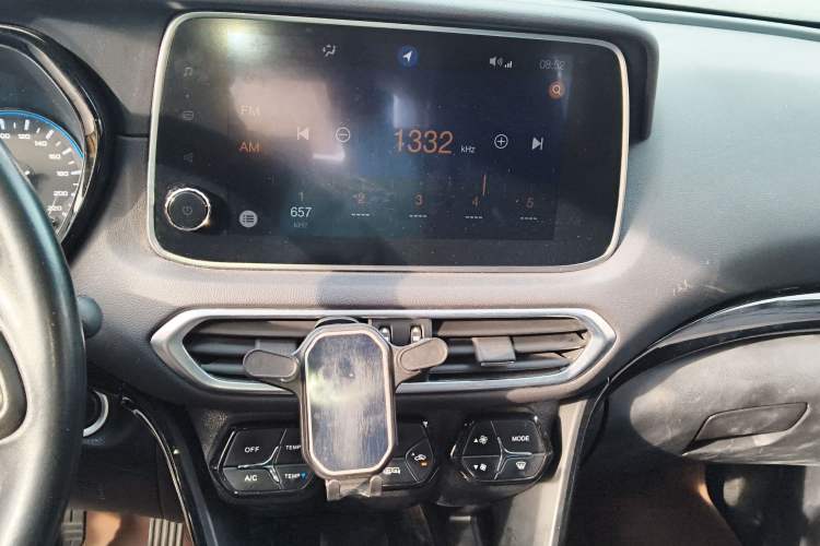 Used GAC Trumpchi GS4 2018 235T Automatic Two-Wheel Drive Luxury Smart Connectivity Millionth Anniversary Edition Audio And AC Panel