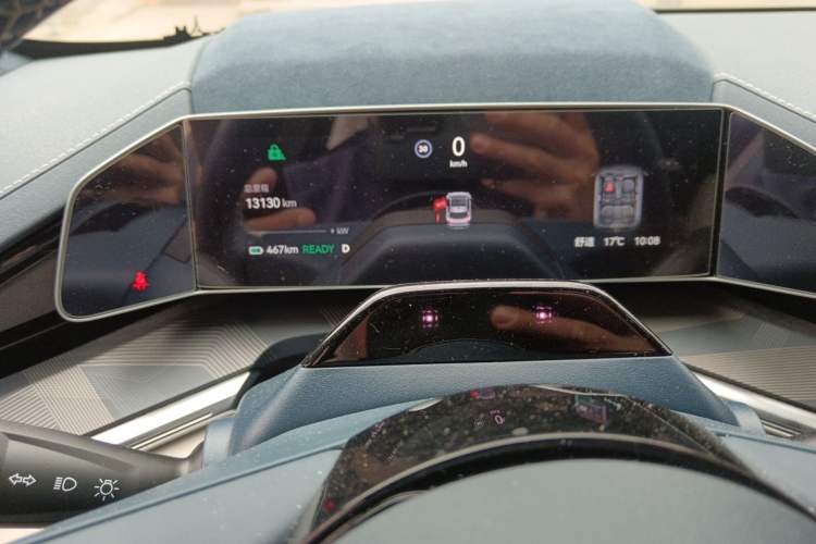 Used Zeekr 001 2023 WE Edition 100 kWh Odometer Close Up