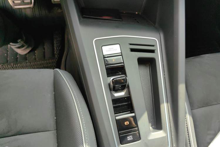 Used Volkswagen Golf 2023 Facelift 280TSI DSG R-Line