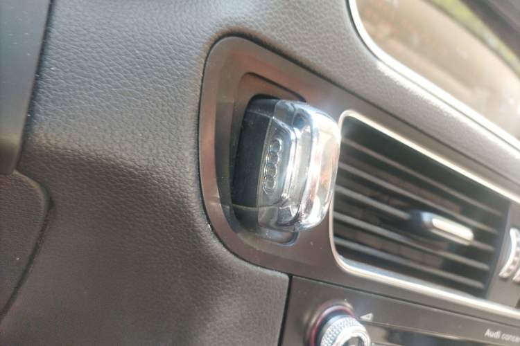 Used Audi Q5 2017 Plus 40 TFSI Ambition Model Vehicle Key