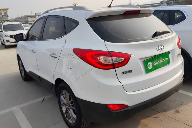 Used Hyundai ix35 2015 2.0L Automatic 2WD Smart Version China V Standard
