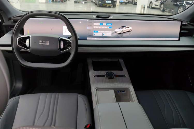 Used Geely Galaxy E8 2024 550 km Range Rear-Drive Dragon Edition