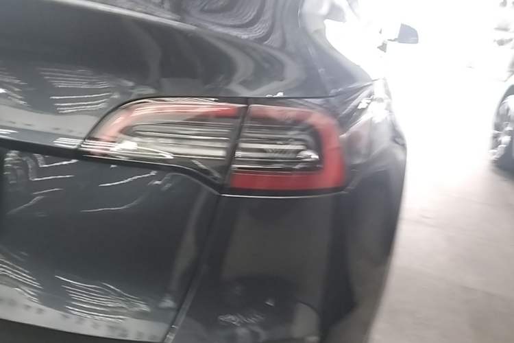 Used Tesla Model Y 2024 Long-Range All-Wheel-Drive Version