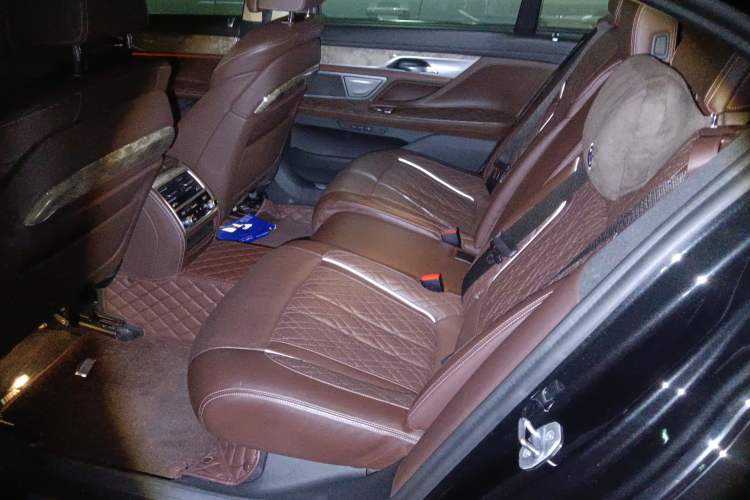 Used BMW 7 Series 2021 740Li Leading Edition Luxury Package