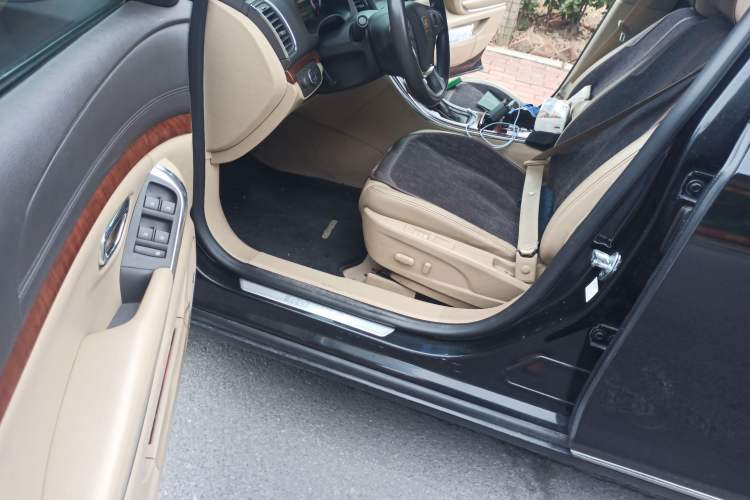 Used Roewe 950 2012 2.4L Luxury Executive Edition
