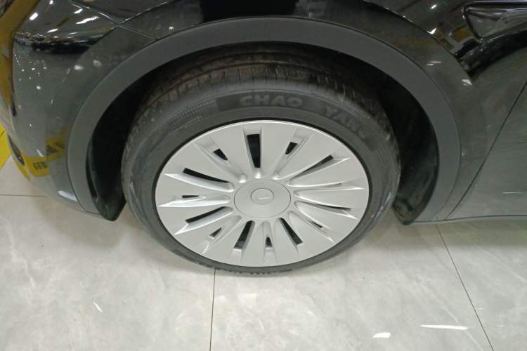 Used Tesla Model Y 2023 Rear-Wheel-Drive Version
