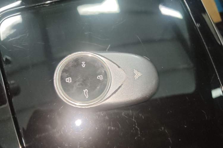 Used NETA S 2022 Extended-Range Version 1160 km Range Rear-Wheel-Drive Compact Edition
